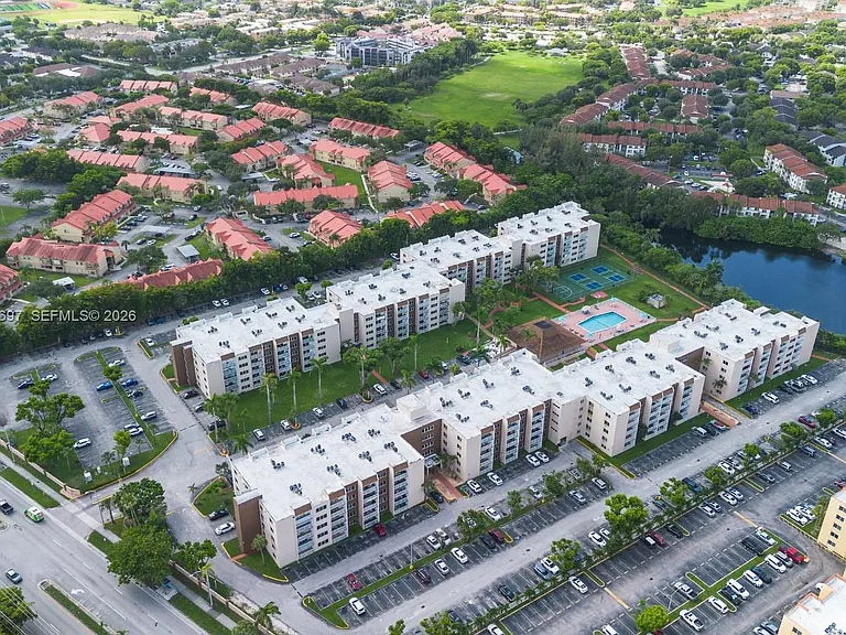 6950 Miami Gardens Dr #2-501 — Photo 4
