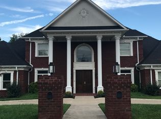 110 Oak Ln, Huntington, WV 25701