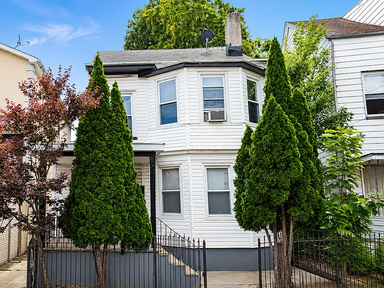36 Mary St #2 — Photo 1
