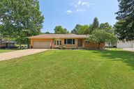 Broadview Rd-S0608-001.jpg