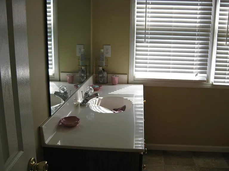 Girl's Bdrm View #7
