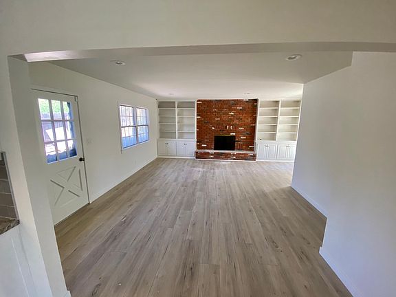 4th image of 479 Allview Ct