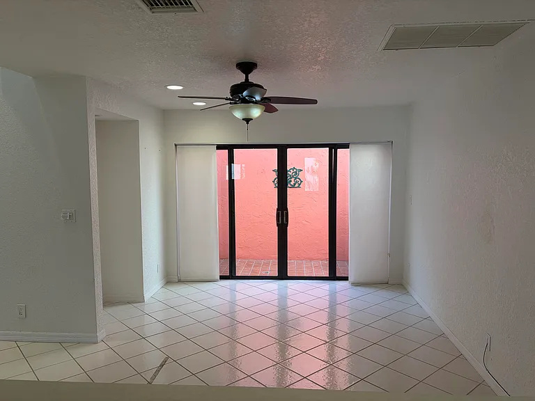 21435 Campo Allegro Dr — Photo 14