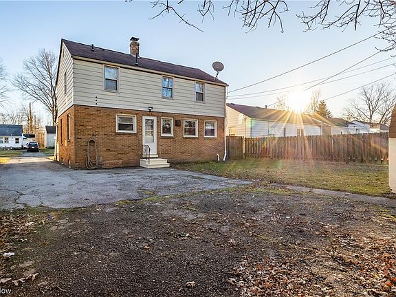 5th image of 1524 W 12th St