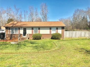 1615 Miles Rd, Dallas, NC 28034