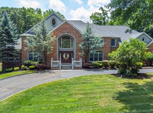 53 Saw Mill Rd, Kinnelon, NJ 07405