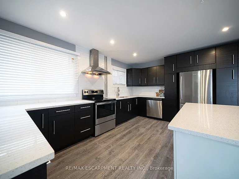 76 Glenview Ave #UPPER — Photo 4