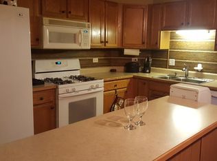340 Hampton Ct, Crystal Lake, IL 60012