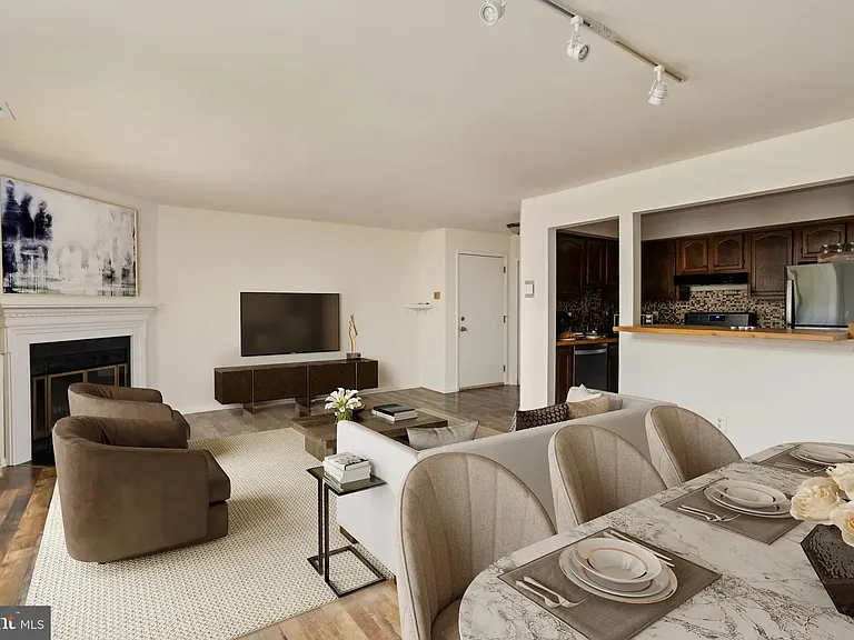 106 Lassen Ct #8 — Photo 1