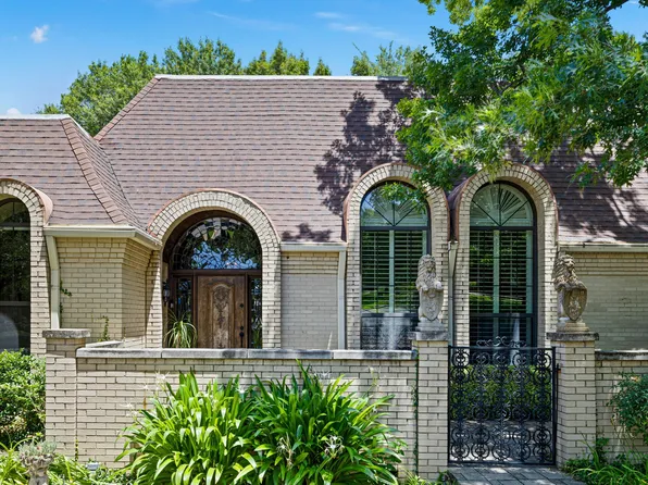 2 Nobhill Dr, Greenville, TX 75402