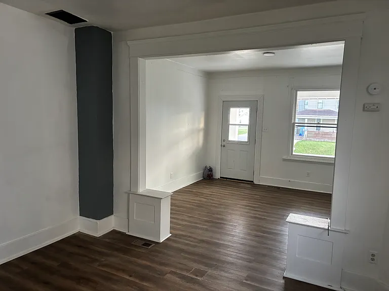 247 E 2nd St — Photo 3