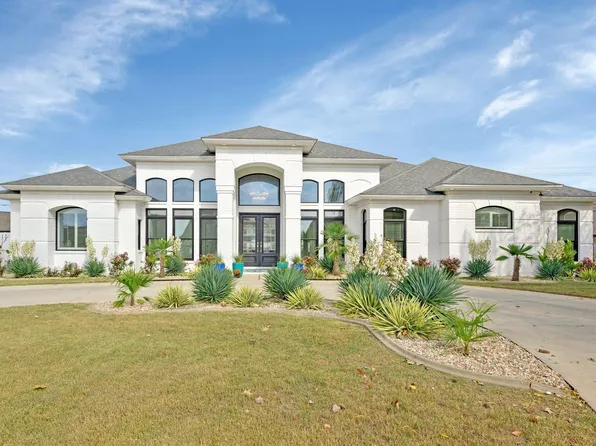 201 Megan Ave, Muscle Shoals, AL 35661