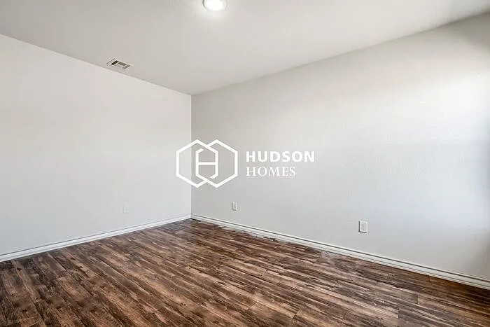 3511 E Colgate St — Photo 6