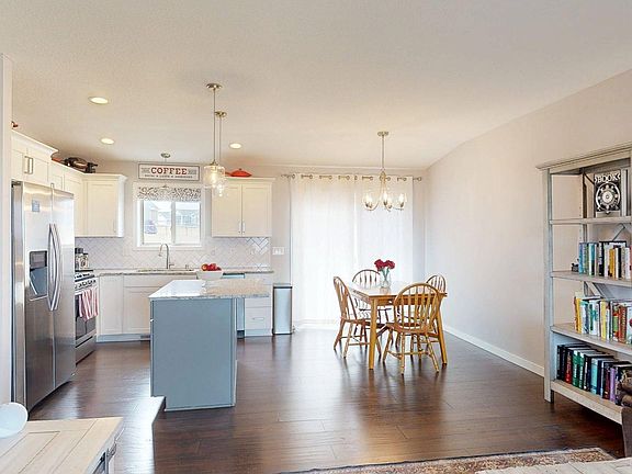 5th image of 3974 Orchardview Ln NW