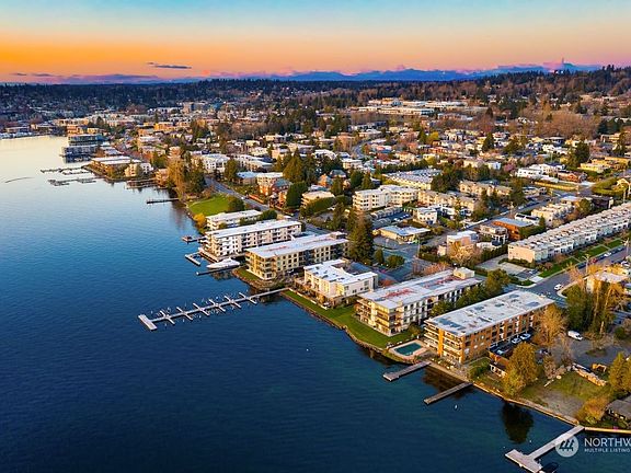 4th image of 6333 Lake Washington Boulevard NE #405