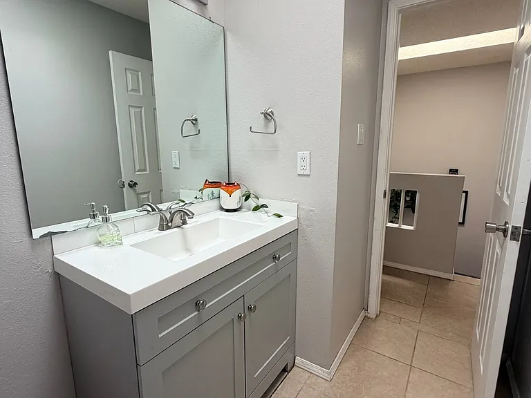 2609 Alamogordo Dr NW — Photo 9