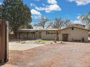 887 W Meadowlark Ln, Corrales, NM 87048
