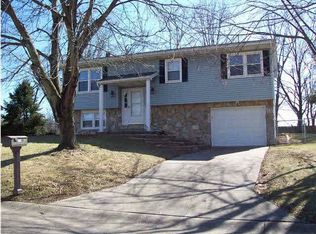 7311 Oak Park Dr, Newburgh, IN