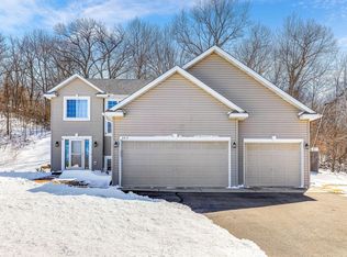 2417 Pepper Ridge Ct, Northfield, MN 55057