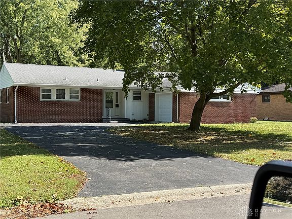 2nd image of 215 Levering Dr