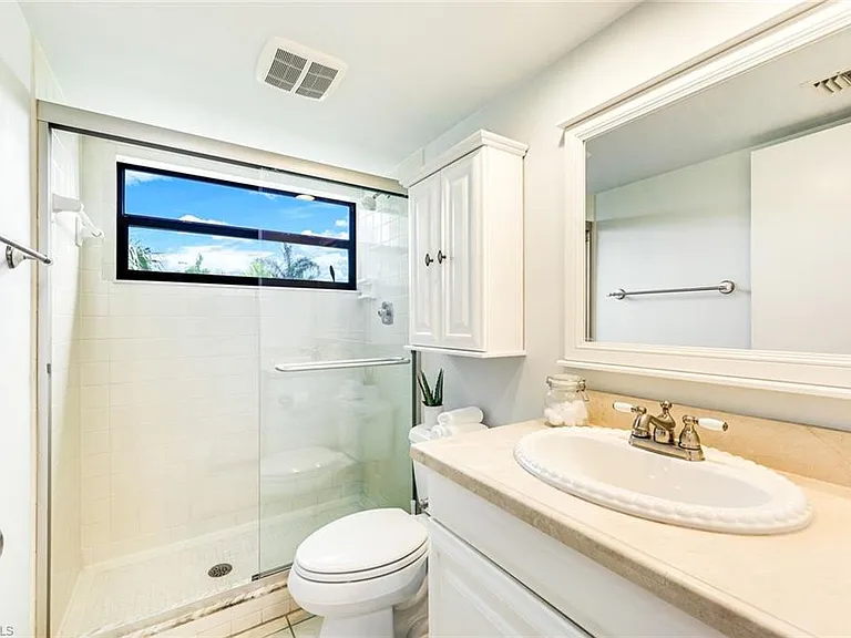 4300 Belair Ln #12 — Photo 14