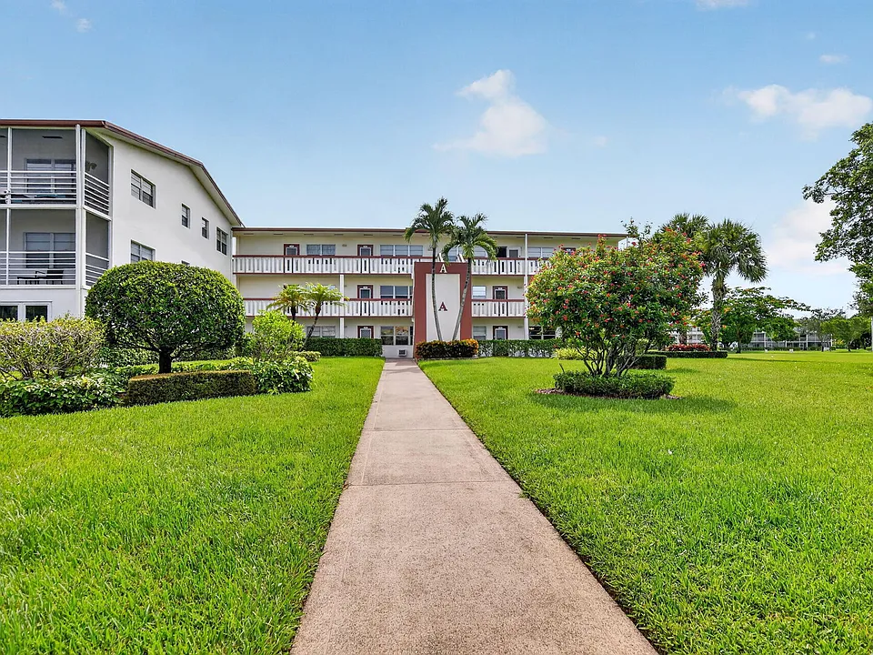 28 Brighton Dr E #28-A