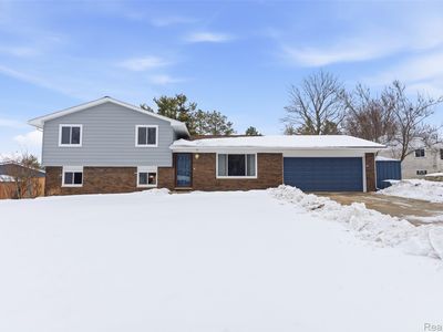 724 W Oxhill Dr, White Lake, MI, 48386