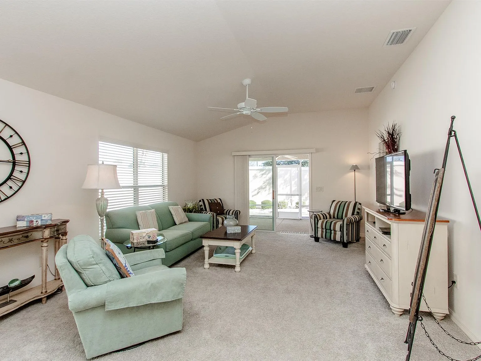 501 Cammarano Pl — Photo 4