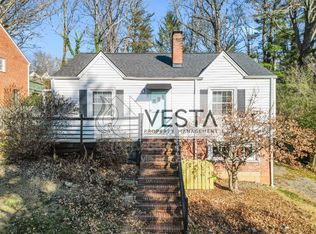 18 Canterbury Rd, Asheville, NC 28805