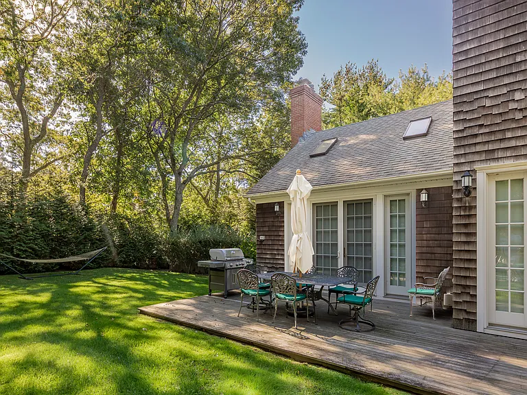 18 Cuffee Dr — Photo 4