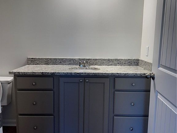 4th image of 62 Manassas Sta