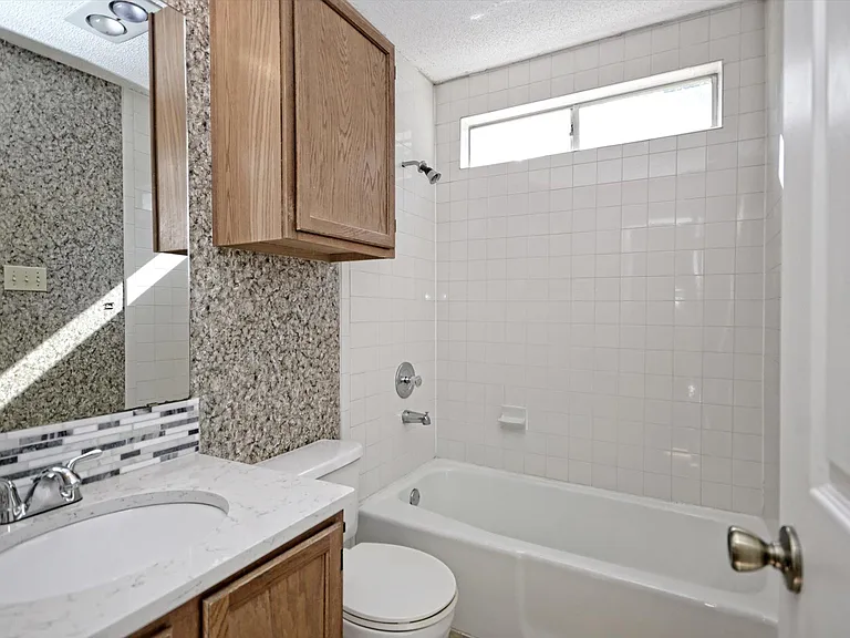 511 Cutty Trl #A — Photo 17