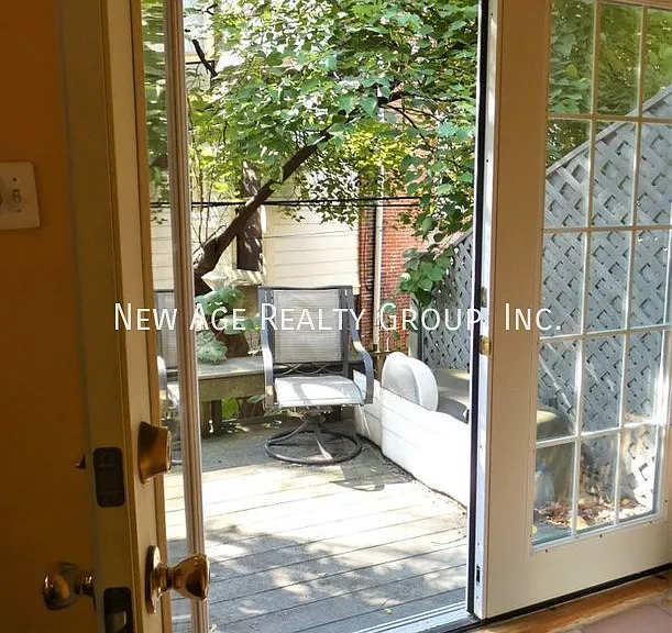 4238 Pine St — Photo 41