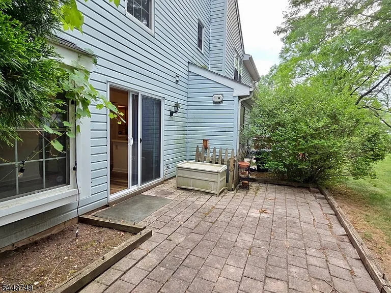 200 Bamburgh Ct — Photo 27