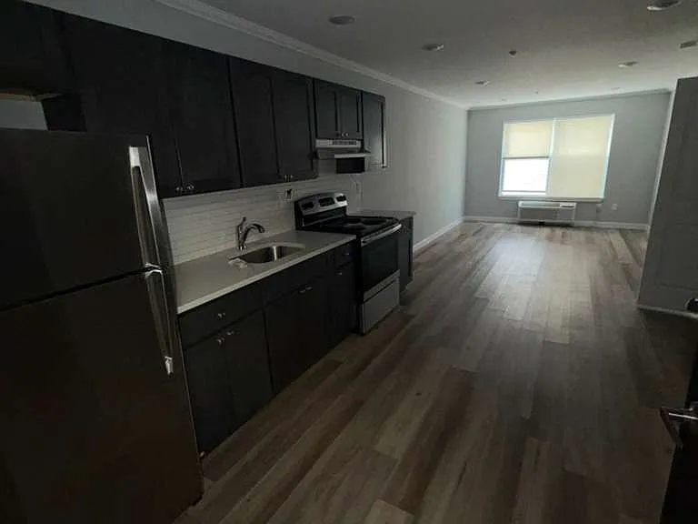 113 12th Ave #1 — Photo 1