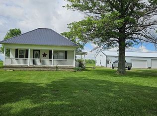 22693 E 700th Rd, Paris, IL 61944