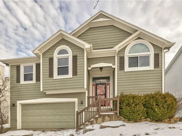 14923 S Summit St, Olathe, KS 66062