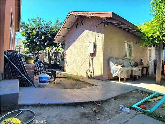 5th image of 860 W 73rd St