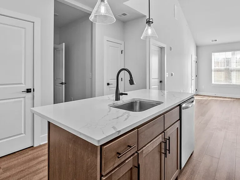 HH Bath View Apartments — Photo 23