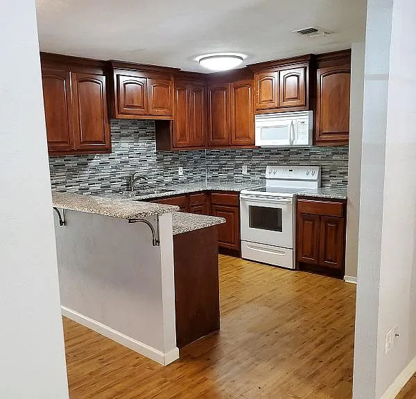 204 Hillcrest Ter — Photo 24