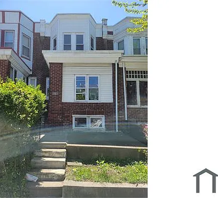 706 W Rockland St — Photo 1