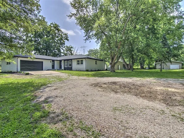 9365 Cabin Rd, Argenta, IL 62501