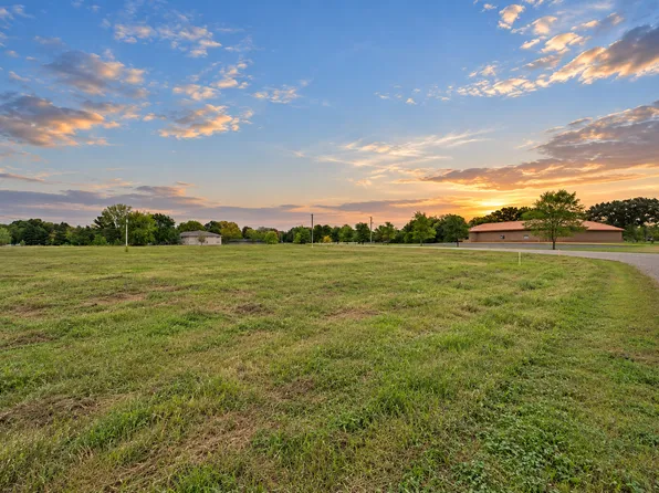 N Maple St, Royalton, MN 56373
