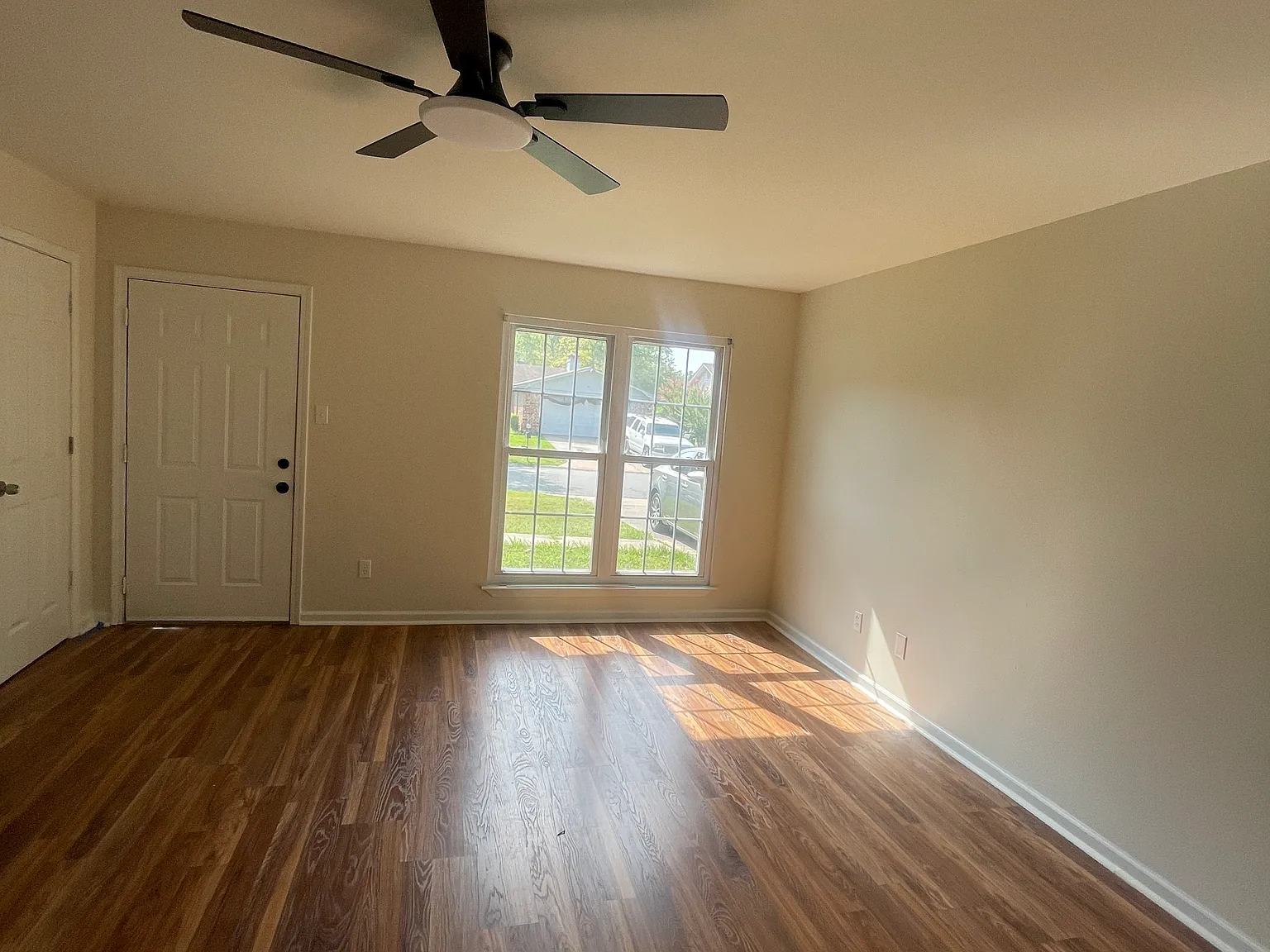 3 bed, 1310 sqft, $1,600 — Photo 3