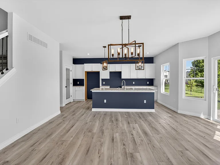 8760 Barrington Dr — Photo 16