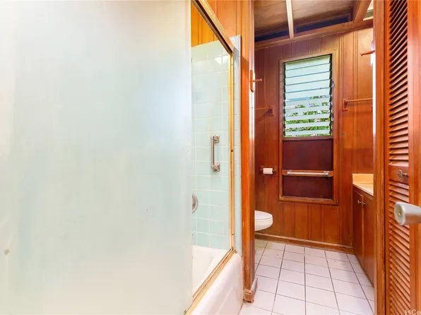 146 Kaluamoo St, Kailua, HI 96734