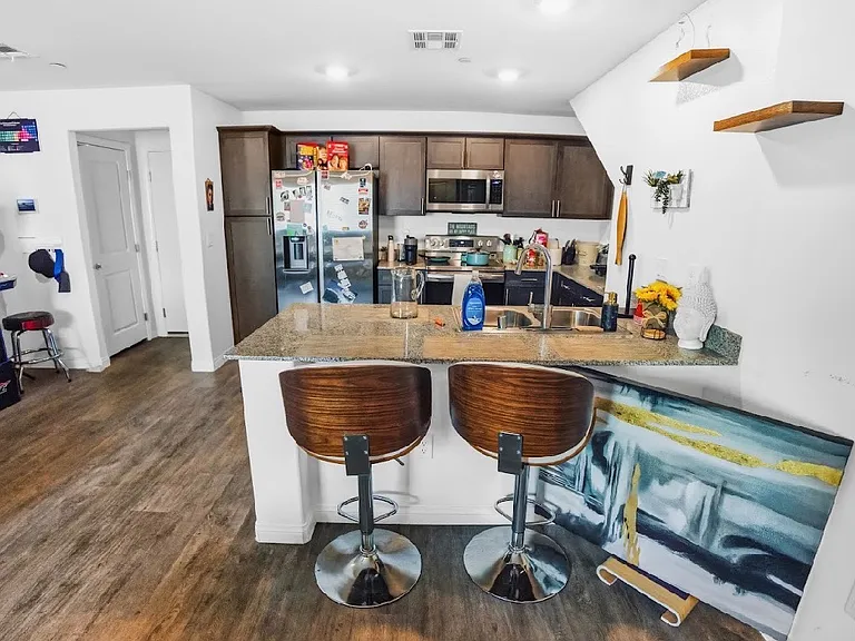6816 Surf Green Ct — Photo 4