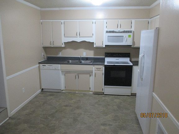 3rd image of 904 Thomas St