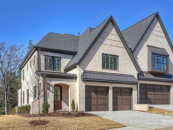 4th image of 207 Audrey Place Ln