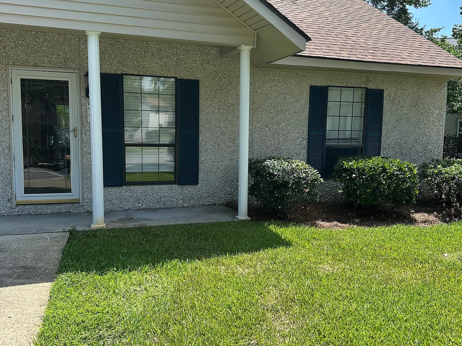 3 bed, 1192 sqft, $2,500 — Photo 1